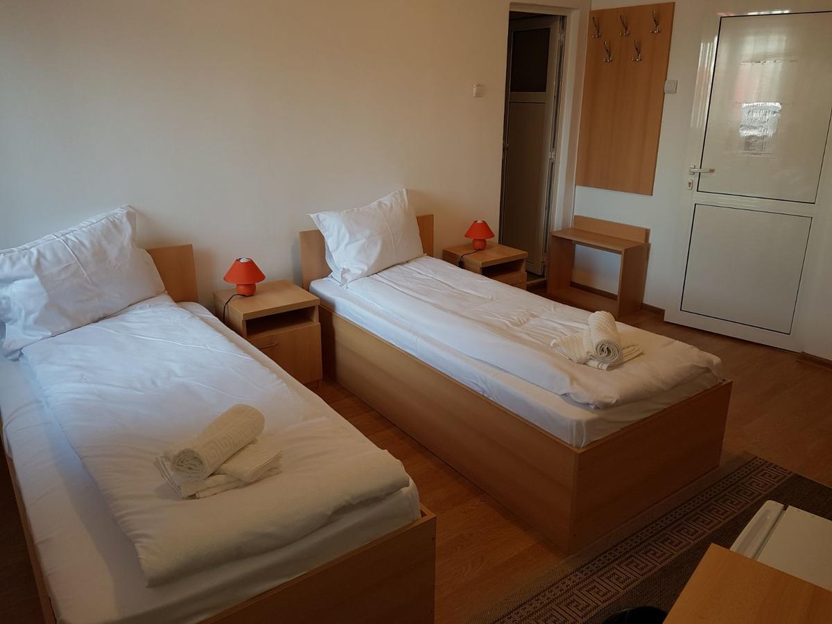 Piete Targuri Si Oboare Apartment ฟาการาช ภายนอก รูปภาพ